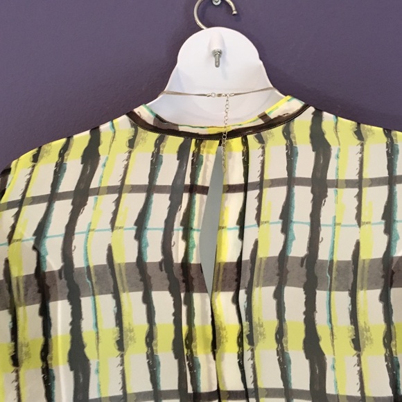 Vince Camuto Sheer Blouse - Picture 4 of 9